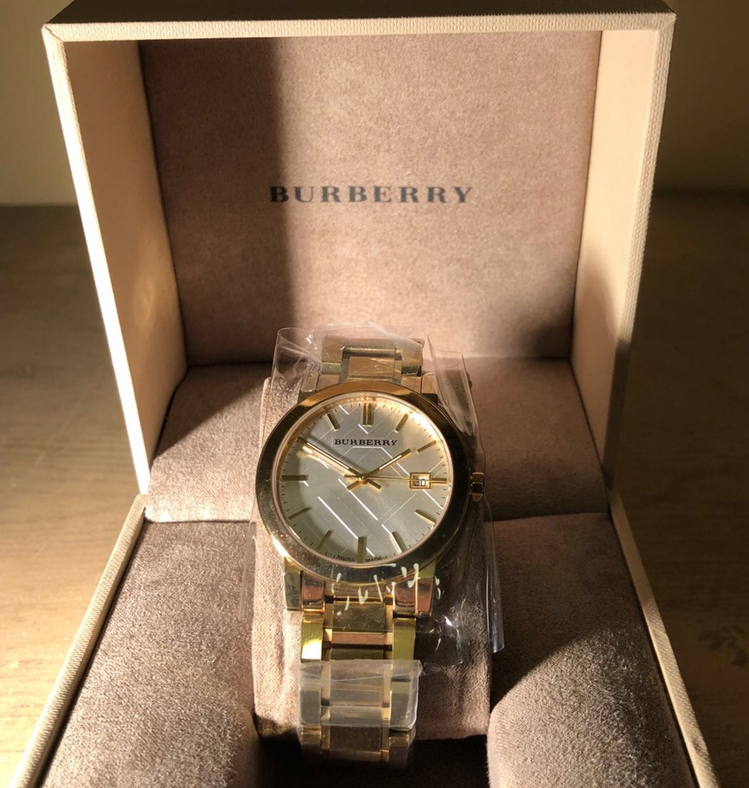 Formal Watches Analog Women's Watch Burberry, For Daily at Rs 3999/piece in  Mumbai